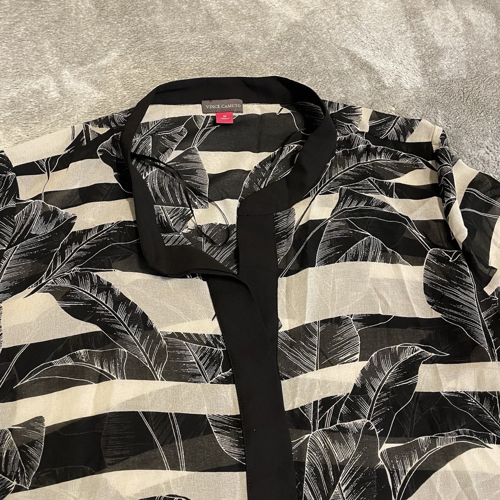 Vince Camuto Women's Long Sleeve Floral Sheer Blouse Top Size XL Black